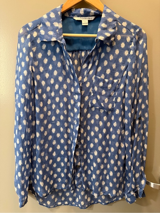 Diane Von Furstenberg Tops - DVF Diane von Furstenberg Blue Silk Polka Dot Blouse Size 8